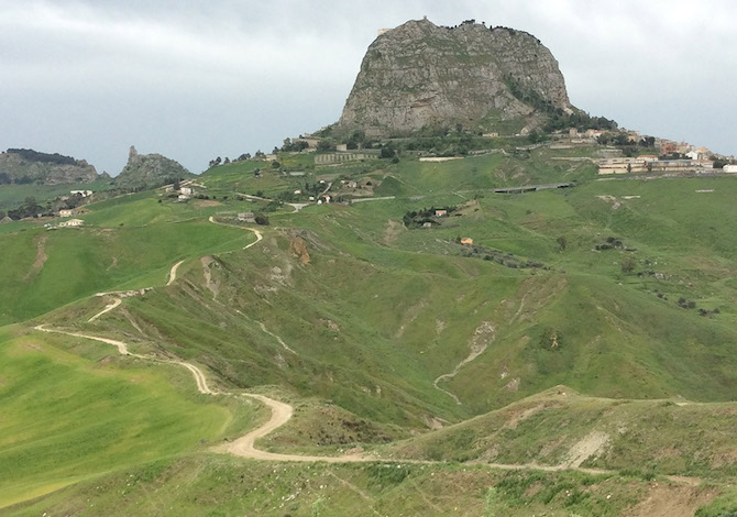 magna-via-francigena-Grotte-M.-Paolino